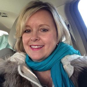 Meet your Posher, Crystsl